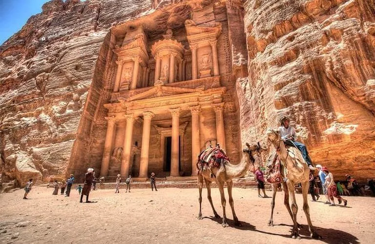 Petra: Antique City